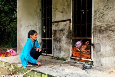 Sẽ đưa 2 người phụ nữ tâm thần vào trung tâm sau 10 năm bị nhốt