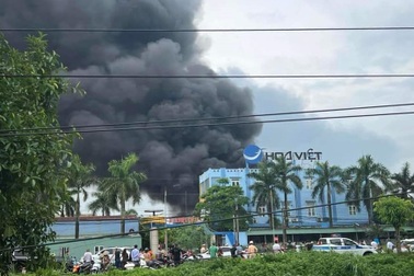 Thái Bình: Cháy kho xưởng công ty sản xuất bật lửa gas, 12 người nhập viện