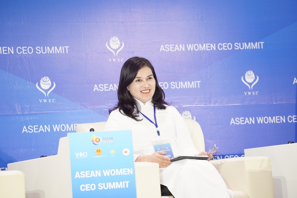 Hội nghị thượng đỉnh doanh nhân nữ ASEAN và các nữ tướng Việt - 3 Hội nghị thượng đỉnh doanh nhân nữ ASEAN và các nữ tướng Việt - 3