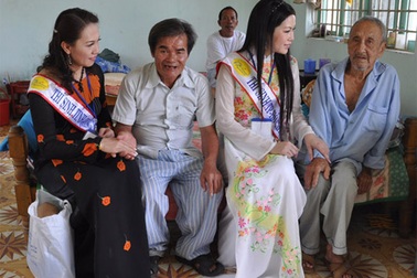 Khai mạc vòng chung kết cuộc thi Hoa Hậu quý bà 2009 