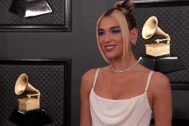 Dua Lipa dự lễ trao giải Grammy