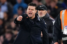 HLV Pochettino la hét om sòm với trọng tài, từ chối bắt tay Pep Guardiola