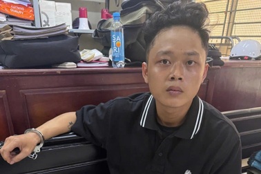 Mâu thuẫn vì chiếc điếu cày, đâm chết người trong quán cà phê ở TPHCM