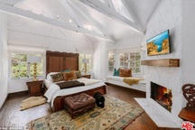 Ngắm nhà siêu sang của diva Cher