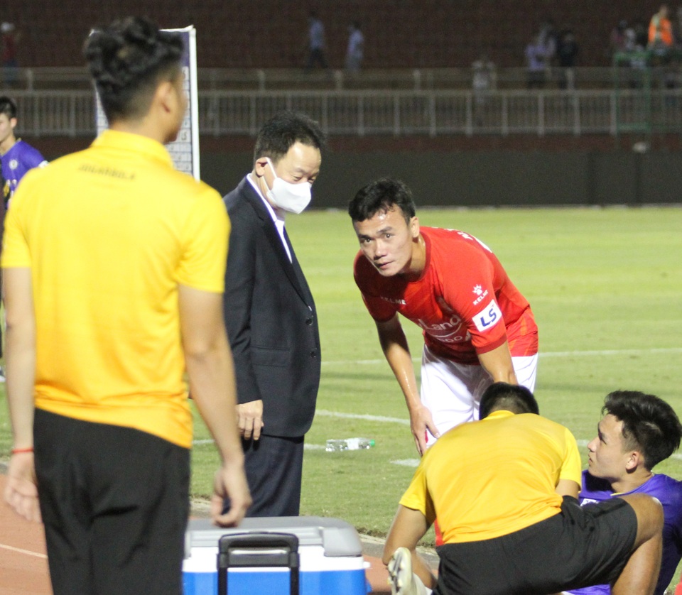 HLV Chu Đình Nghiêm: Cùng là cầu thủ, đừng triệt hạ nhau - 4 HLV Chu Đình Nghiêm: Cùng là cầu thủ, đừng triệt hạ nhau - 4