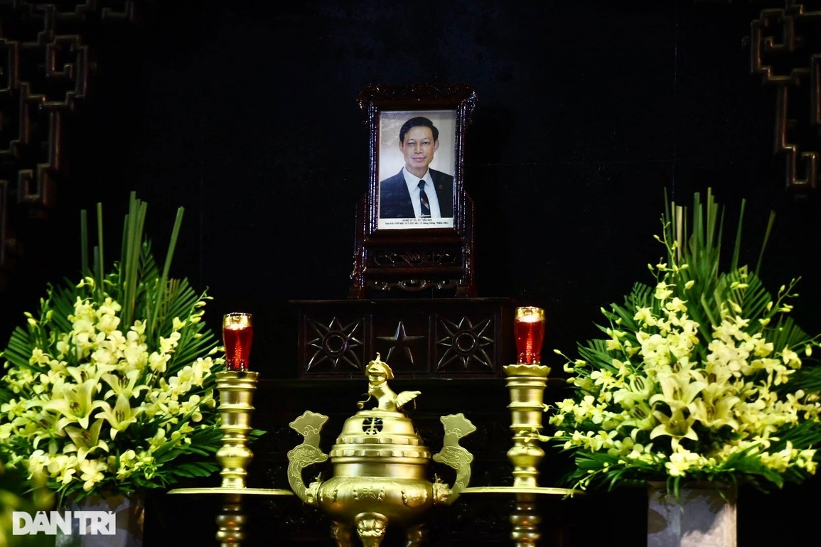 NSND Thu Hà, Trung Hiếu cùng dàn nghệ sĩ đưa tiễn NSƯT Tiến Hợi - 1