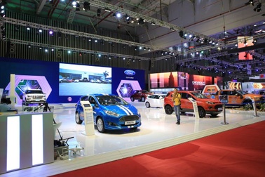 Ford với thông điệp "thông minh để an toàn, tiết kiệm, tiện nghi, kết nối"