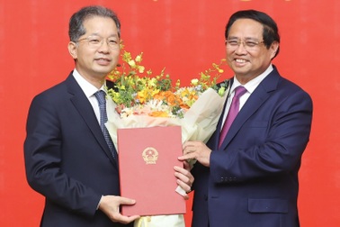 8 nhân sự lãnh đạo nhận quyết định điều động, bổ nhiệm vị trí mới