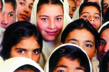 Cuộc sống qua ống kính phụ nữ: Khát vọng vươn lên