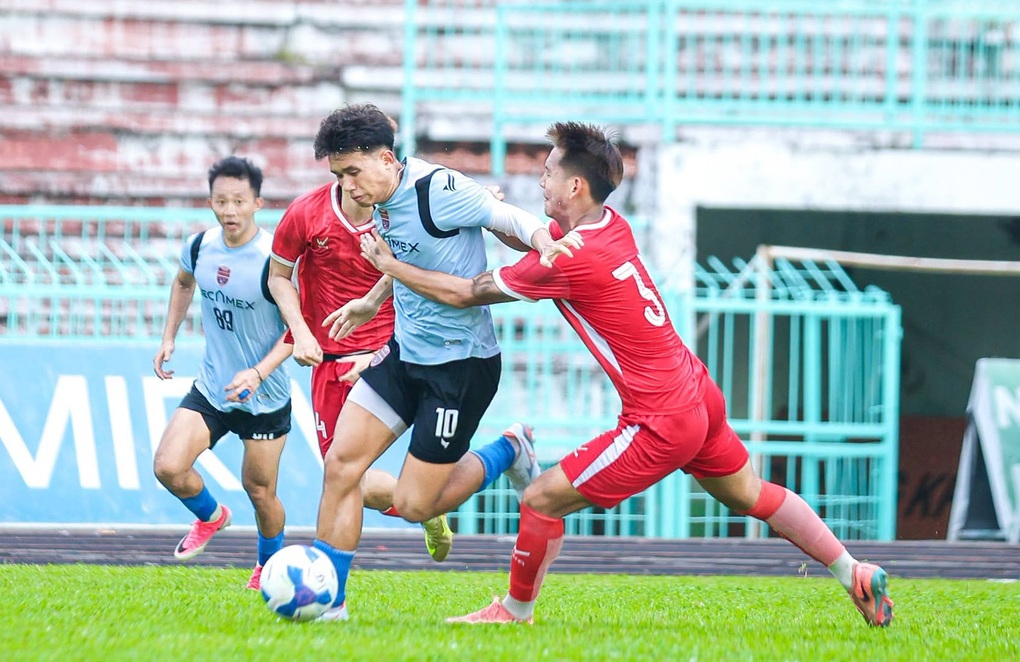 Đội bóng giàu truyền thống Becamex TPHCM đặt mục tiêu trở lại V-League - 1