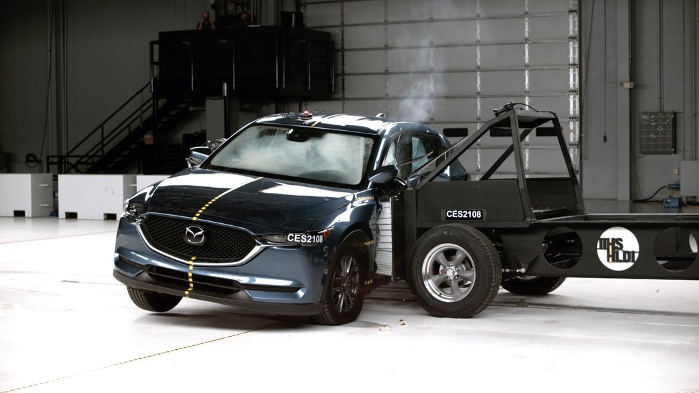 Thị Trường Ô Tô Việt Nam: Sedan Hạng D Đang Khó Khăn Giữa Cuộc Cạnh Tranh Gia Tăng