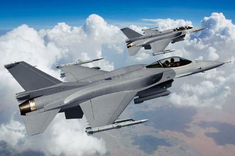 Mỹ công bố hợp đồng bán 66 máy bay chiến đấu F-16 cho Đài Loan - 1 Mỹ công bố hợp đồng bán 66 máy bay chiến đấu F-16 cho Đài Loan - 1