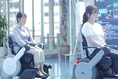 Nhật Bản thử nghiệm xe lăn tự lái phục vụ cho Thế vận hội mùa hè 2020