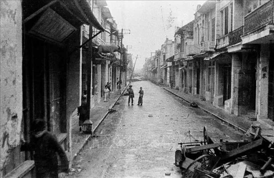 Xem lại những hình ảnh thời khắc trọng đại của lịch sử dân tộc - 16