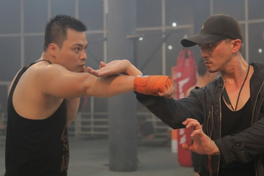 Hình ảnh không bao giờ lên sóng của phim "Bão ngầm"