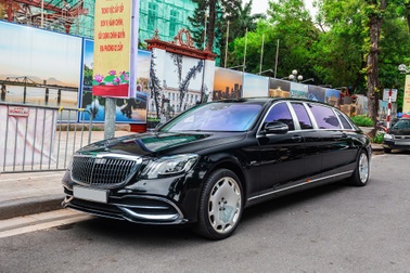 Cận cảnh S 650 Pullman giá 30 tỷ của đại gia Hà Nội, thay bộ lốp mất 4 ngày