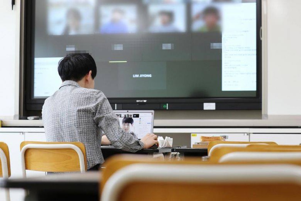 Lần đầu tiên Hàn Quốc khai giảng năm học mới bằng hình thức online - 1 Lần đầu tiên Hàn Quốc khai giảng năm học mới bằng hình thức online - 1