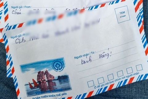 Chị gái không bỏ chi phí lo tang lễ cho mẹ nhưng "ôm" hết tiền phúng viếng