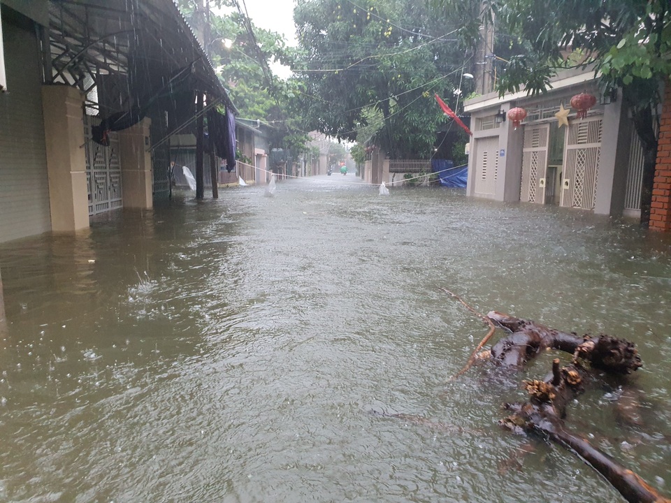 Hà Tĩnh đang gánh chịu trận lũ lụt lớn nhất trong 50 năm qua? - 14 Hà Tĩnh đang gánh chịu trận lũ lụt lớn nhất trong 50 năm qua? - 14