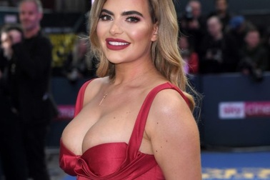 Cựu vũ nữ thoát y tuyên bố sẽ không yêu đàn ông