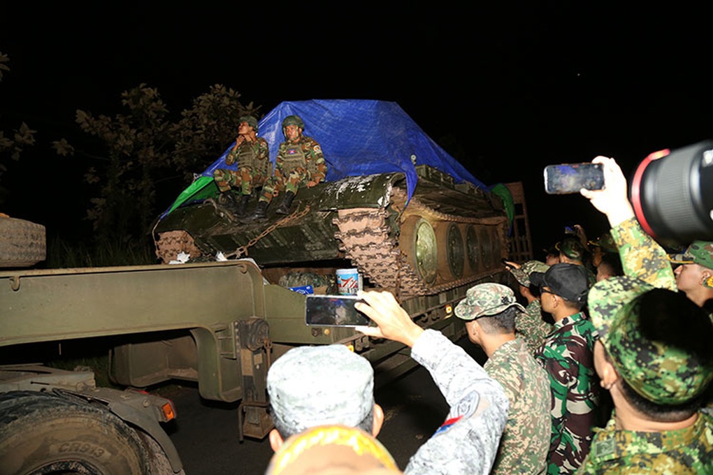 Campuchia và Thái Lan bắt đầu rút vũ khí hạng nặng khỏi biên giới - 1 Campuchia và Thái Lan bắt đầu rút vũ khí hạng nặng khỏi biên giới - 1