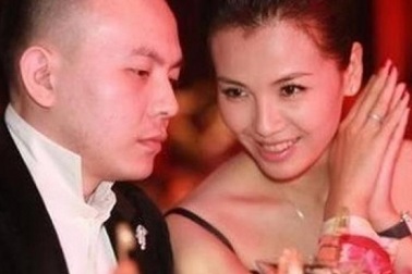 Thiếu gia "hư hỏng" nhất Trung Quốc: Chàng tỷ phú phá sản mang tiếng bám váy vợ