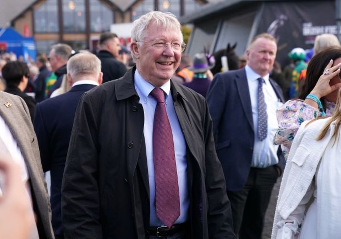 Sir Alex Ferguson lần đầu lên tiếng về tân HLV của Man Utd - 1 Sir Alex Ferguson lần đầu lên tiếng về tân HLV của Man Utd - 1