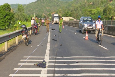 Truy tìm phương tiện tông chết người rồi bỏ trốn
