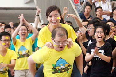 Trường Ams rộn rã trong "ngày thầy trò"