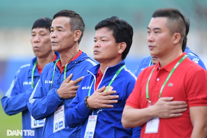 CLB Nam Định vượt thác ghềnh trụ hạng thành công V-League - 2 CLB Nam Định vượt thác ghềnh trụ hạng thành công V-League - 2