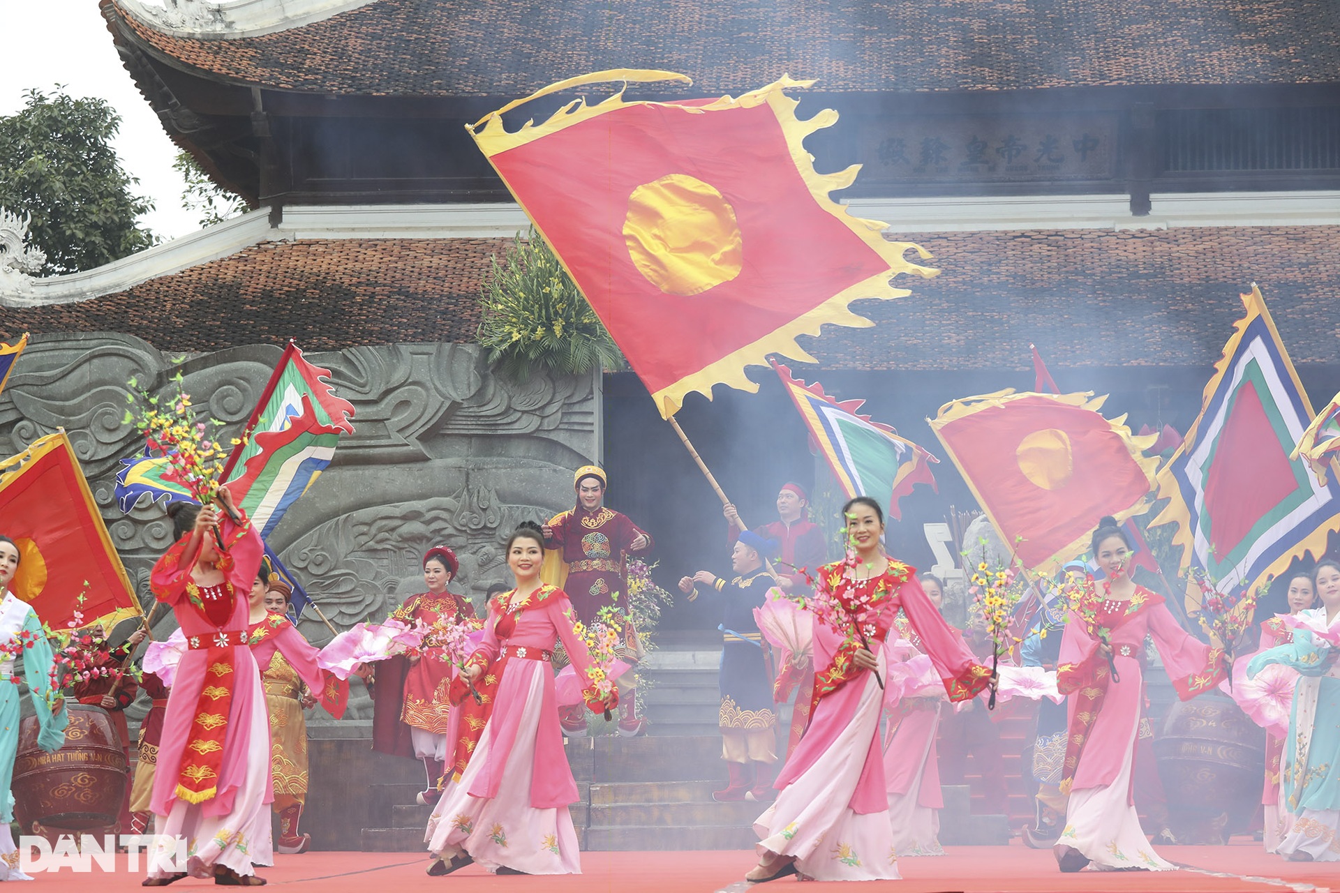 Hào hùng hội Gò Đống Đa tưởng nhớ chiến thắng của vua Quang Trung - 14 Hào hùng hội Gò Đống Đa tưởng nhớ chiến thắng của vua Quang Trung - 14