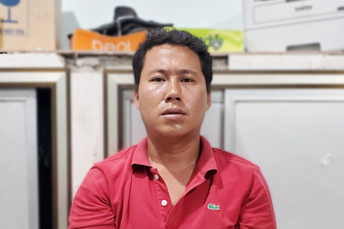 Cháu đâm chết cô ruột rồi mang dao đến công an đầu thú