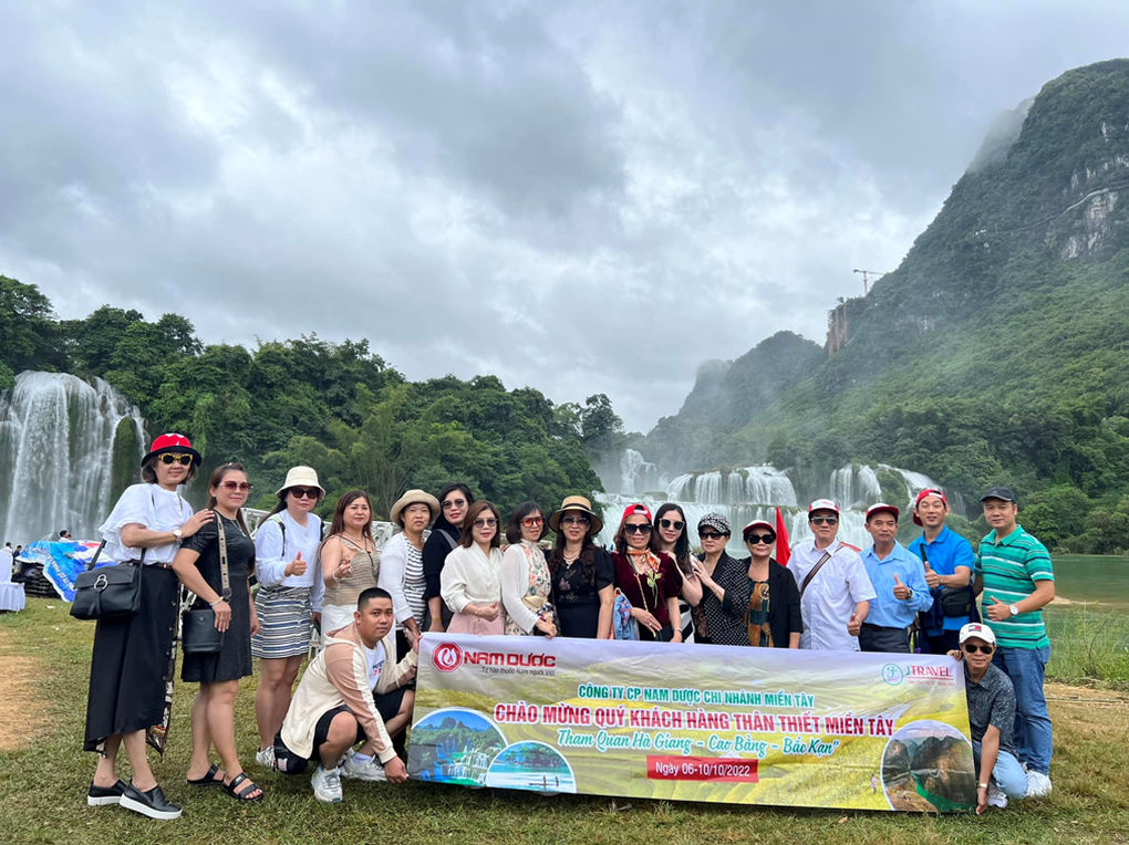 Nam Dược định hướng thành Nơi nhân viên hạnh phúc, khách hàng hài lòng - 3 Nam Dược định hướng thành Nơi nhân viên hạnh phúc, khách hàng hài lòng - 3