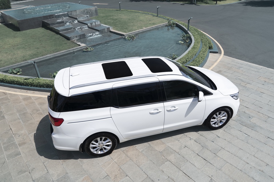 Kia Sedona - Vững vàng vị thế ngôi vương phân khúc 7 chỗ cỡ lớn - 4 Kia Sedona - Vững vàng vị thế ngôi vương phân khúc 7 chỗ cỡ lớn - 4