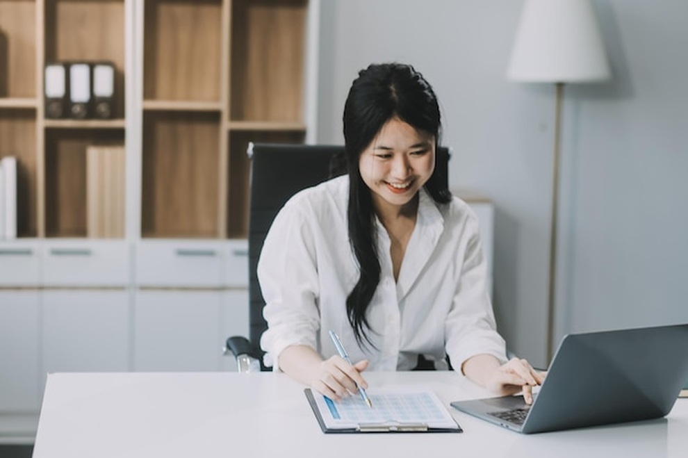 Trót “say nắng” người đàn ông lạ, tôi đau điếng khi nghe anh nói một câu - 1 Trót “say nắng” người đàn ông lạ, tôi đau điếng khi nghe anh nói một câu - 1