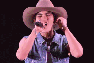 Showbiz 8 - Ca sĩ Mono: "Tin đồn thất thiệt không ảnh hưởng đến tôi"