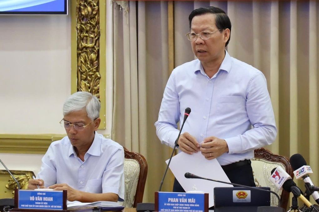 Chủ tịch TPHCM yêu cầu chấn chỉnh việc lạm thu trước ngày khai giảng - 1 Chủ tịch TPHCM yêu cầu chấn chỉnh việc lạm thu trước ngày khai giảng - 1