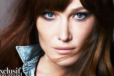 Cựu đệ nhất phu nhân Pháp Bruni-Sarkozy làm mẫu cho Vogue