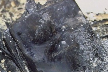 Galaxy Note7 là "nghi phạm" gây nên hai vụ cháy nhà và xe