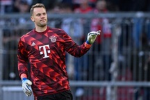 Manuel Neuer gãy chân nghỉ hết mùa giải, Bayern Munich nhận cú sốc
