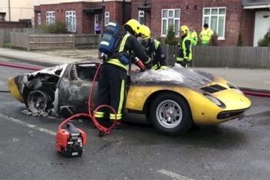 Tỷ phú Anh kiện xưởng dịch vụ vì siêu xe bị cháy