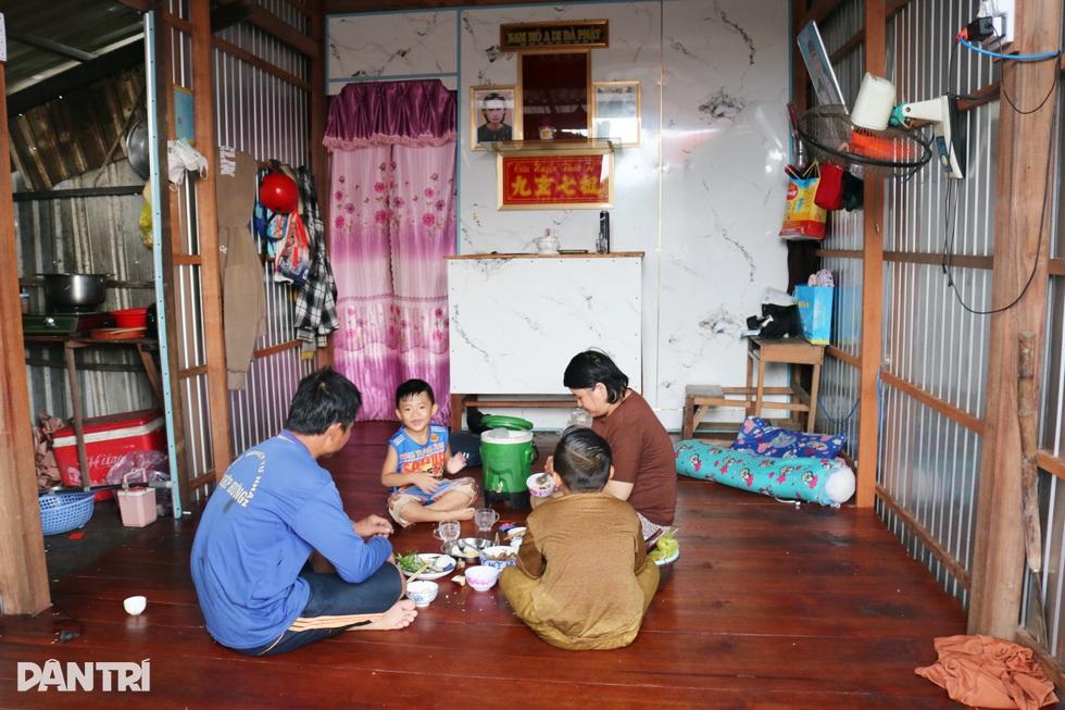 Thêm 7 ngôi nhà Nhân ái ở An Giang được khánh thành - 9 Thêm 7 ngôi nhà Nhân ái ở An Giang được khánh thành - 9