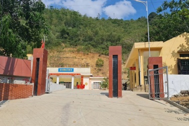 Chủ tịch xã mượn uy chủ tịch huyện để "vòi" tiền doanh nghiệp