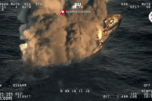 Siêu du thuyền hàng chục triệu USD cháy ngùn ngụt trên biển trước khi đắm