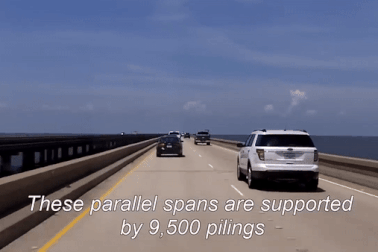 Tài xế "sợ cứng người" đi trên cầu dài nhất thế giới ở mặt nước dài 38,35km