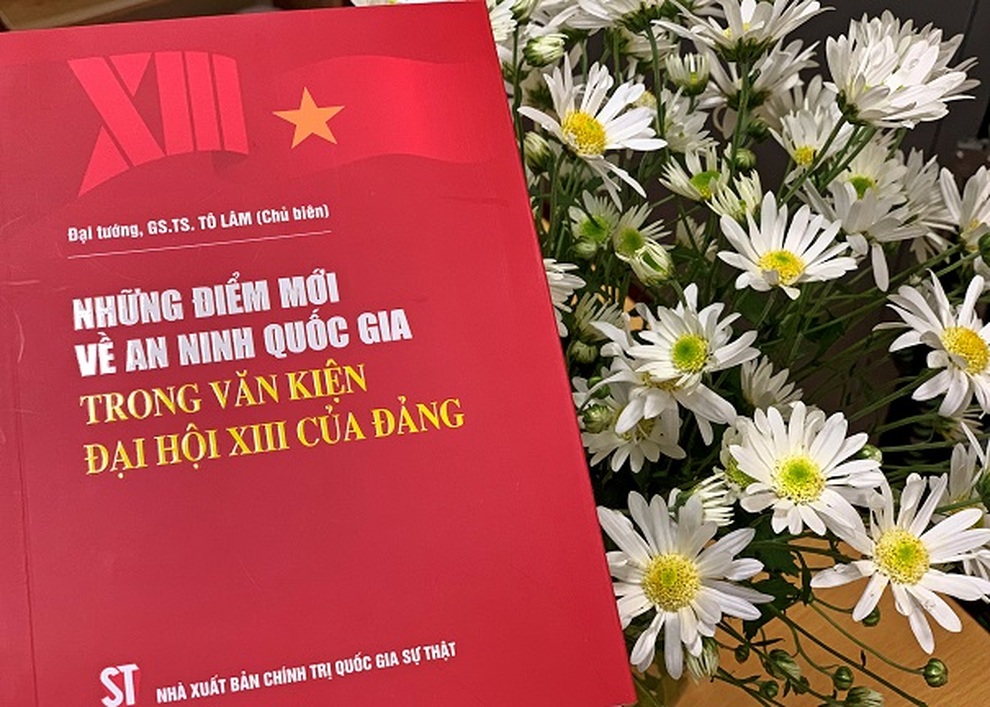 Bộ trưởng Công an chủ biên cuốn sách về an ninh quốc gia - 2 Bộ trưởng Công an chủ biên cuốn sách về an ninh quốc gia - 2