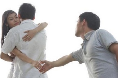 Chồng phát hiện vợ ngoài tình nhờ... Google Maps