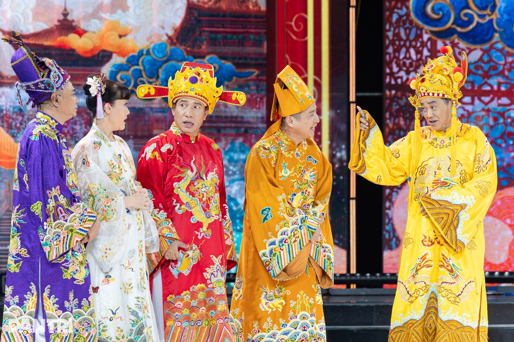 Khán giả hào hứng đón Táo quân như Tết, nhưng chưa đã vì thời lượng ngắn - 1 Khán giả hào hứng đón Táo quân như Tết, nhưng chưa đã vì thời lượng ngắn - 1