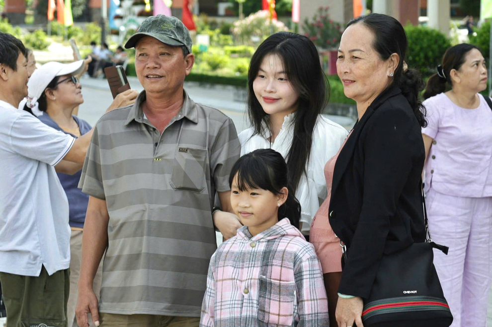 Neue Studierende schockiert bei der Zimmersuche in der Haupteinschreibungszeit - 1 Tân sinh viên choáng khi tìm phòng trọ giữa cao điểm nhập học - 1