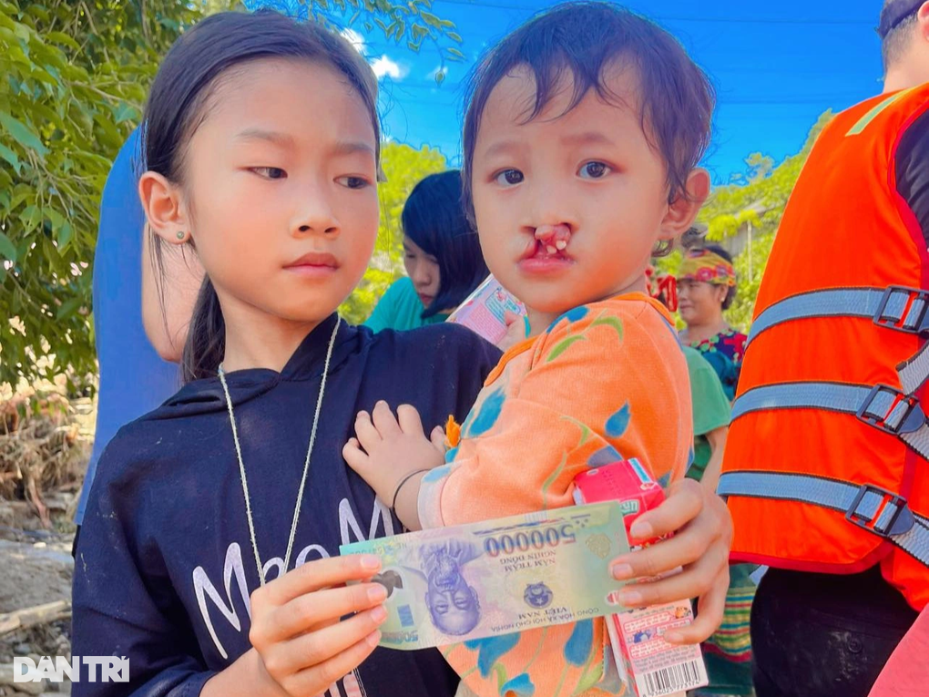 Người dân vùng lũ Kỳ Sơn cần gì lúc này? - 4 Người dân vùng lũ Kỳ Sơn cần gì lúc này? - 4